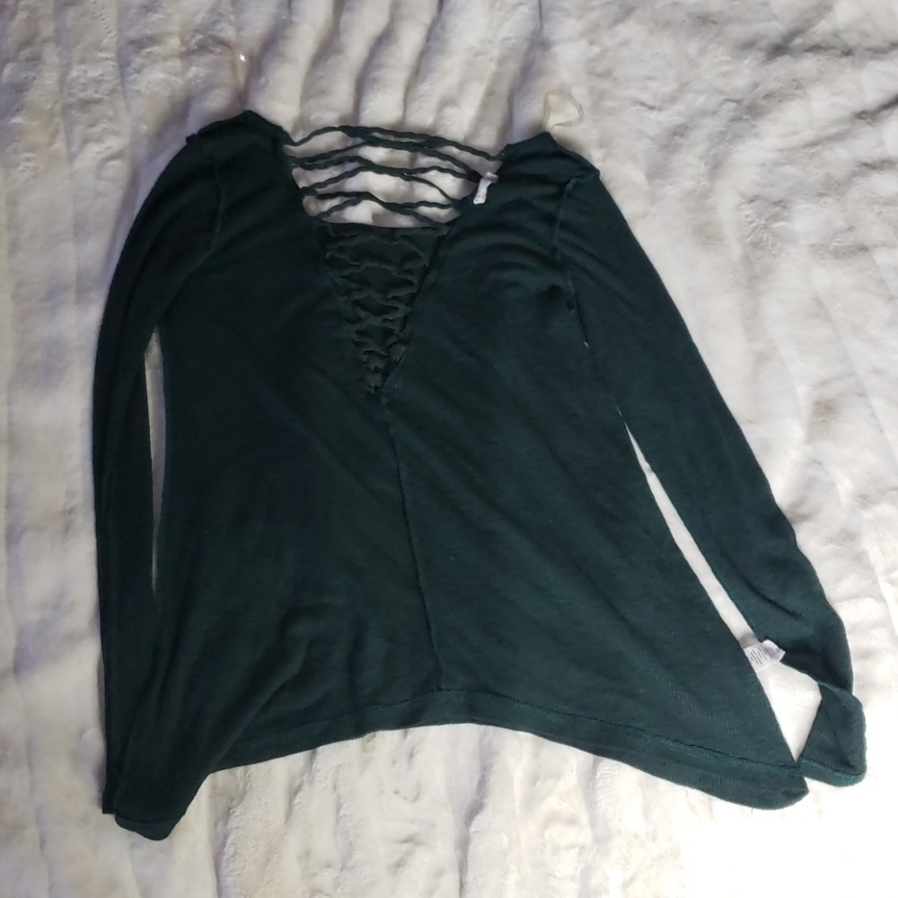 Green top back open detail